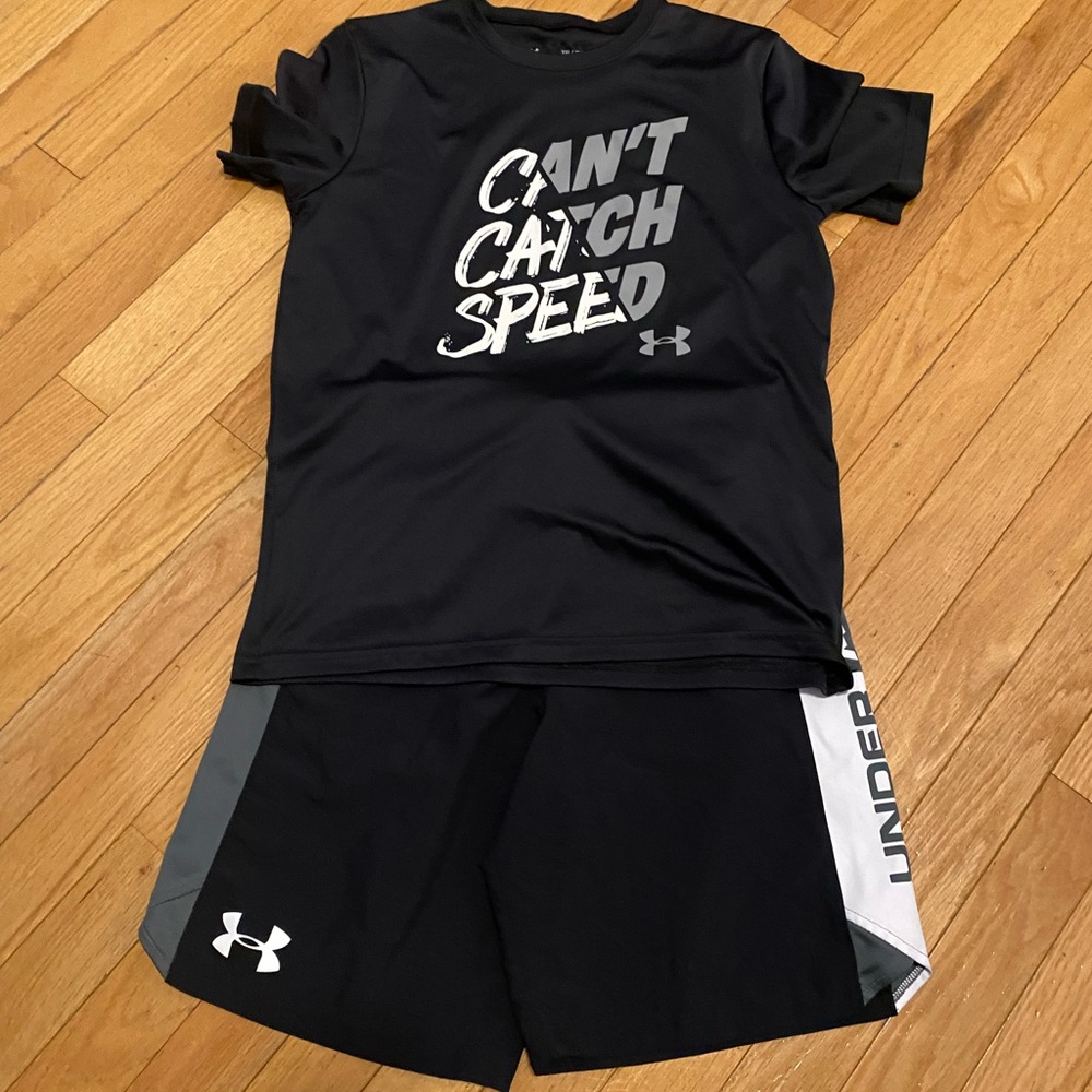 Under Armour Black & Gray 'Can't Catch Speed' Athletic Set